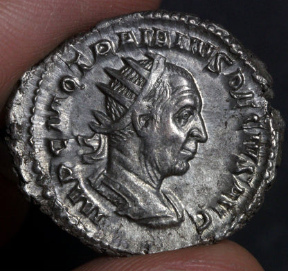 trajan decius antoninianus obverse side