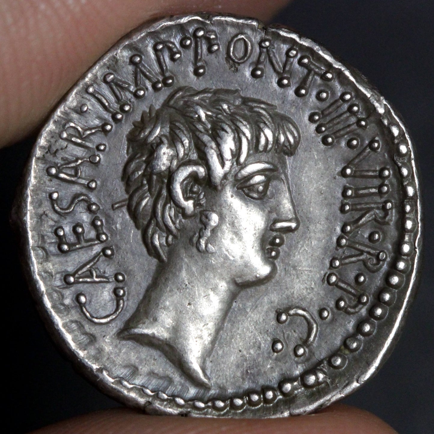 antony octavian denarius reverse