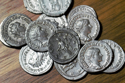 Yet another picture of Roman silver antoninianus coins